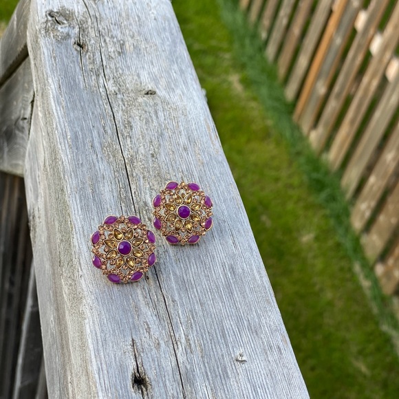 Brand new Purple studs - Picture 2 of 4